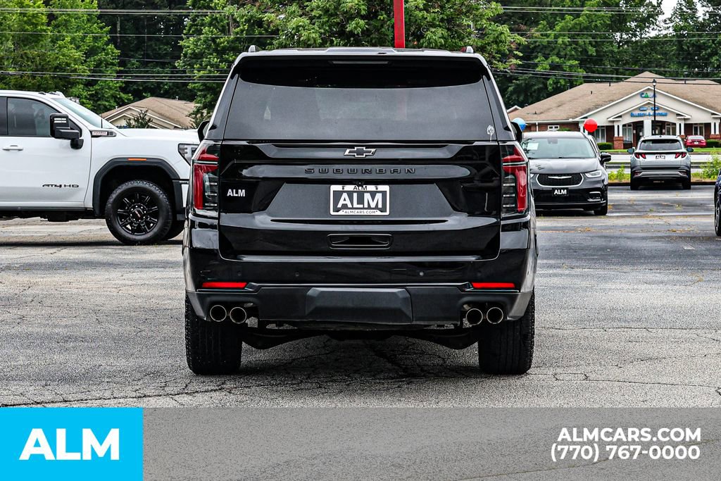 Used 2025 Chevrolet Suburban Z71 AWD/4WD image 12