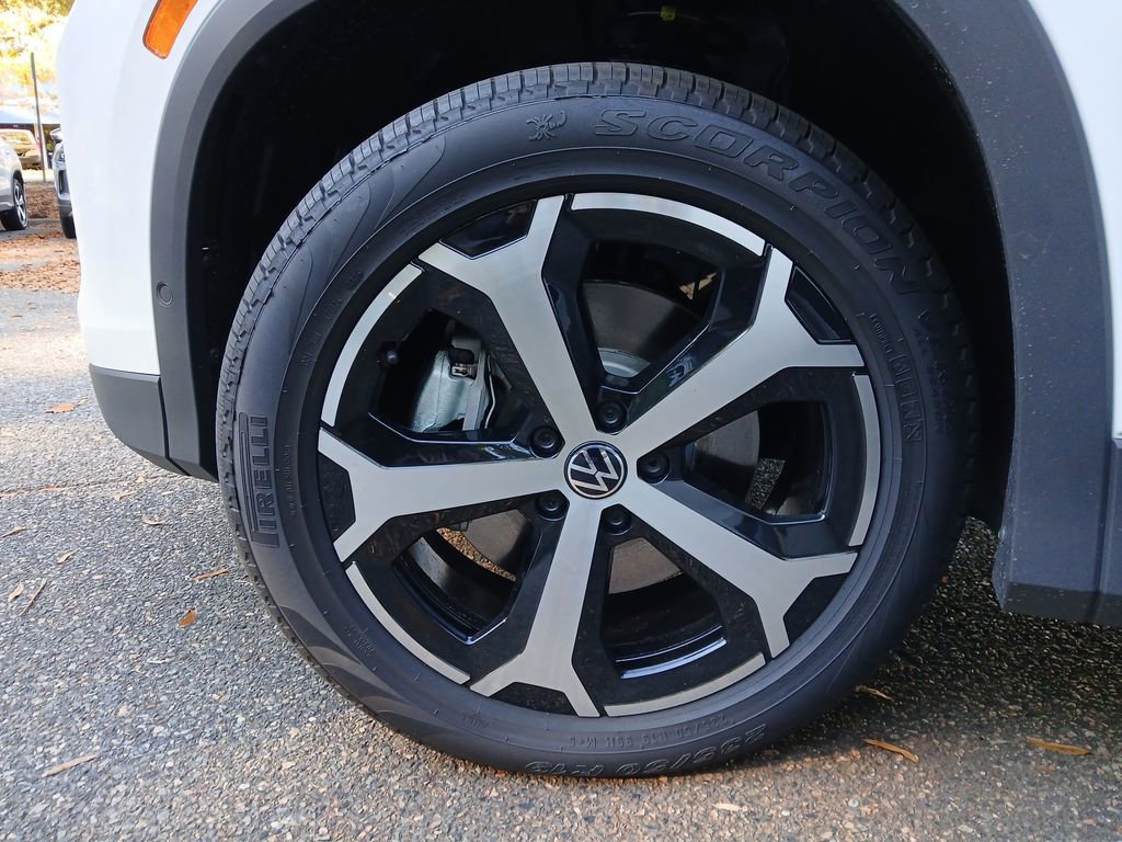 New 2026 Volkswagen Tiguan SE image 26