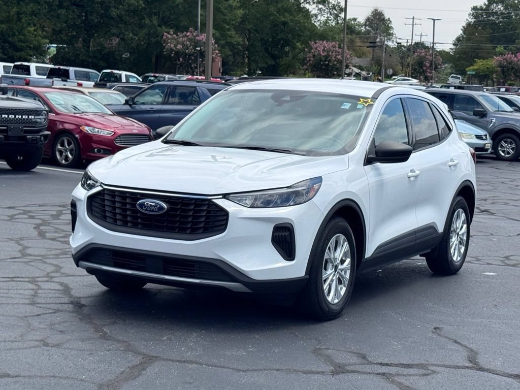 Used 2024 Ford Escape Active FWD image 2