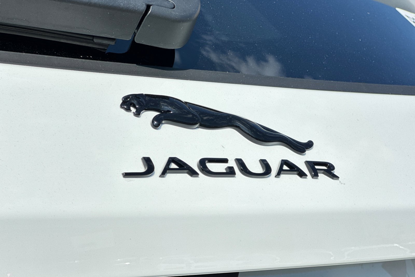 Used 2025 Jaguar F-PACE R-Dynamic S image 34