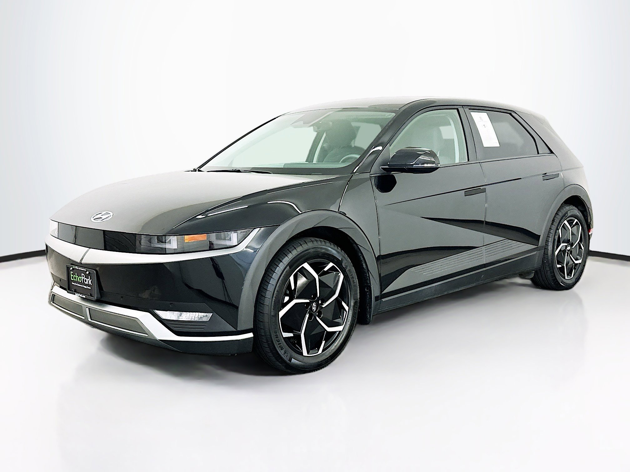 Used 2024 Hyundai Ioniq 5 SEL AWD/4WD image 3