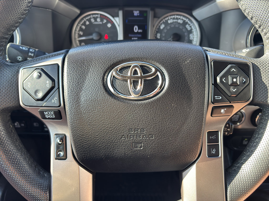 Used 2022 Toyota Tacoma Limited image 18
