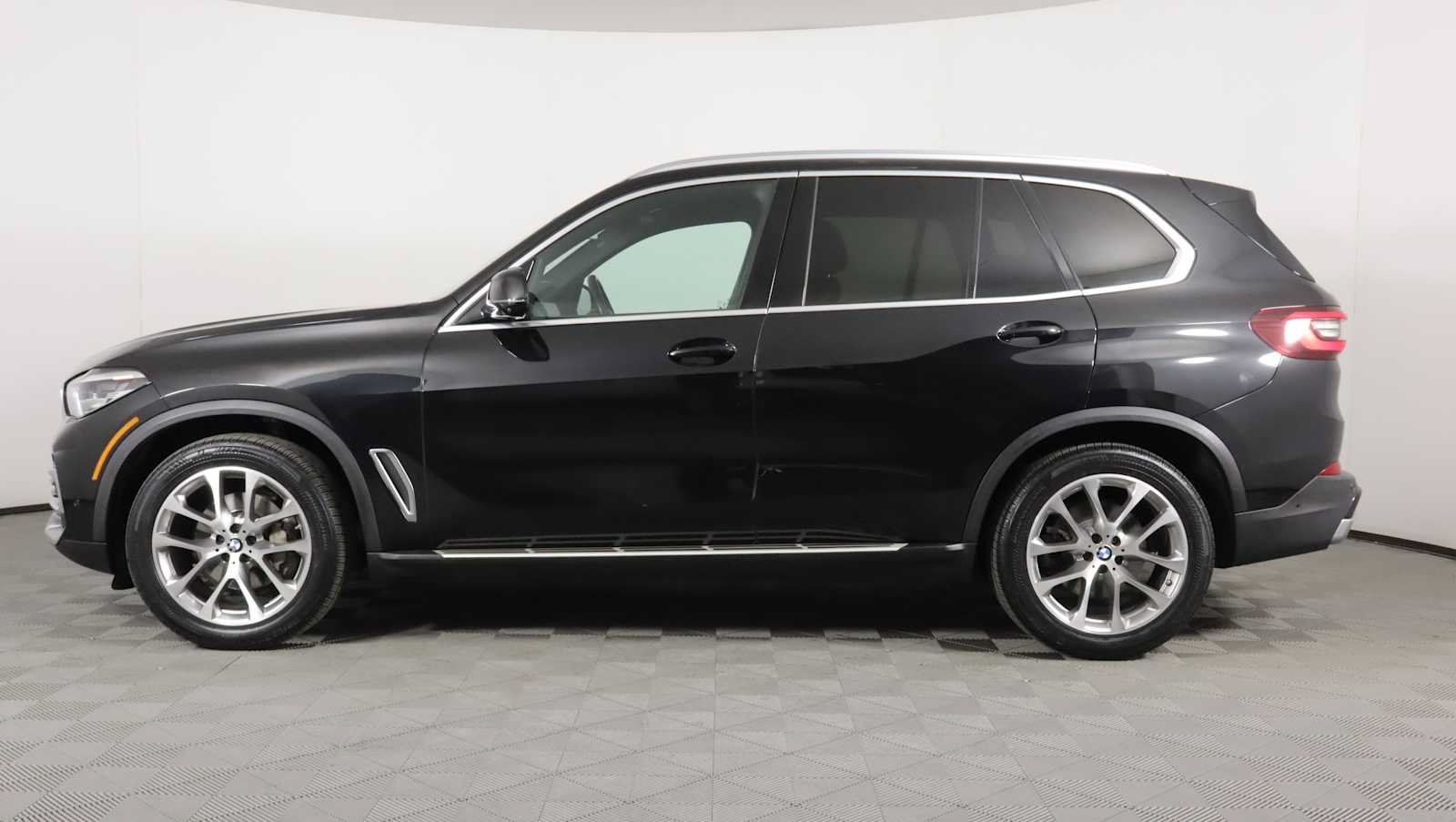 Used 2023 BMW X5 xDrive40i AWD/4WD image 10