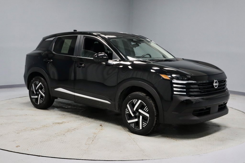 Certified 2025 Nissan Kicks SV image 1