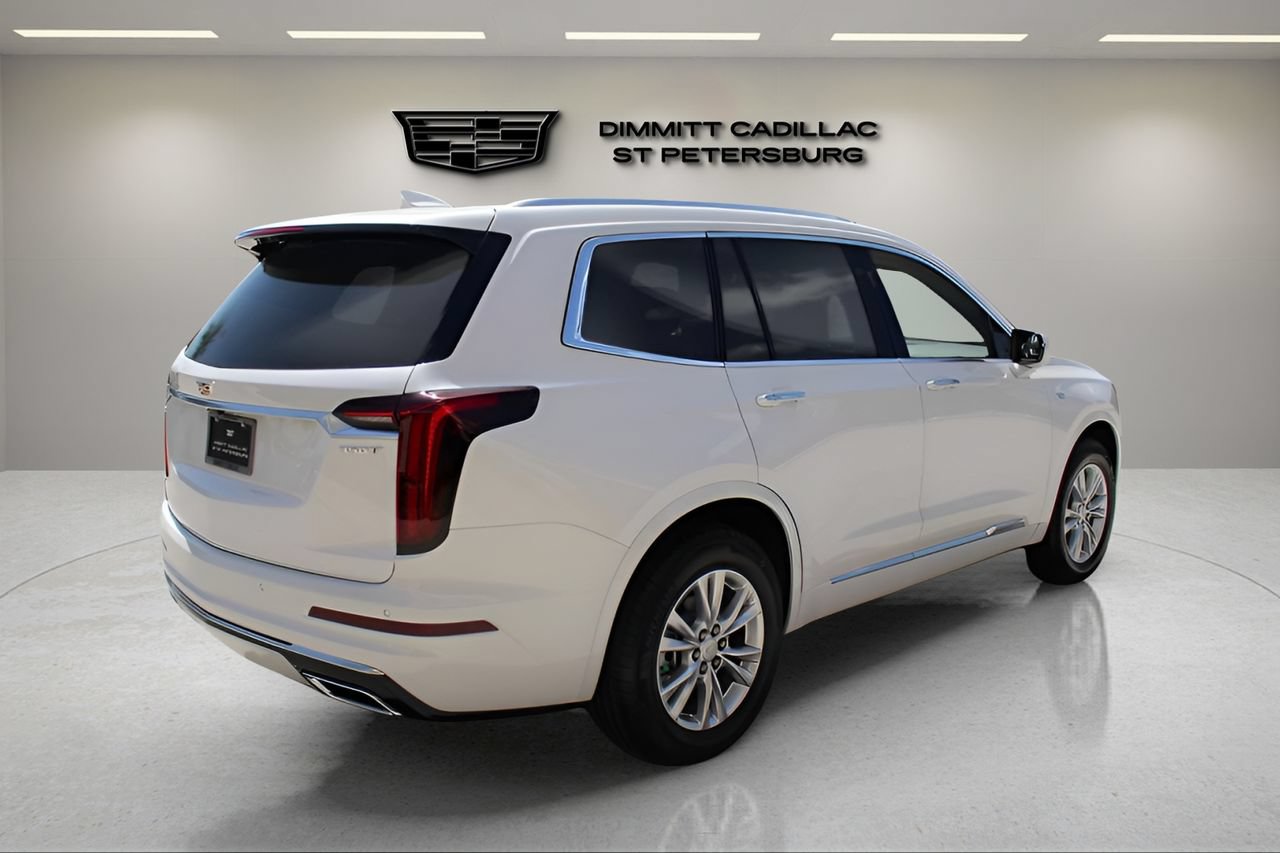 New 2025 Cadillac XT6 Luxury FWD image 5