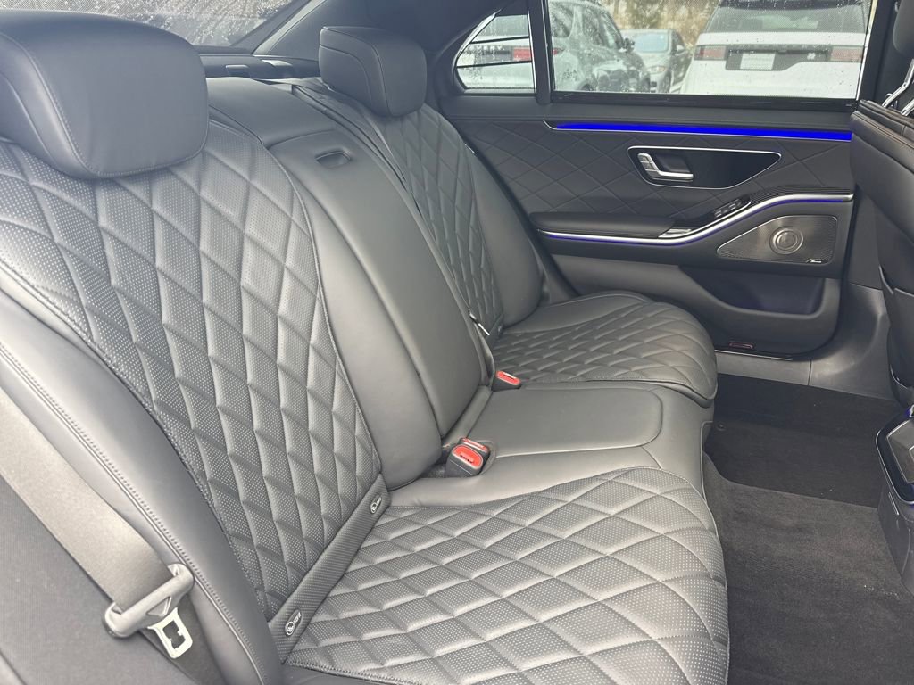 Used 2024 Mercedes-Benz S 580 S 580 image 18