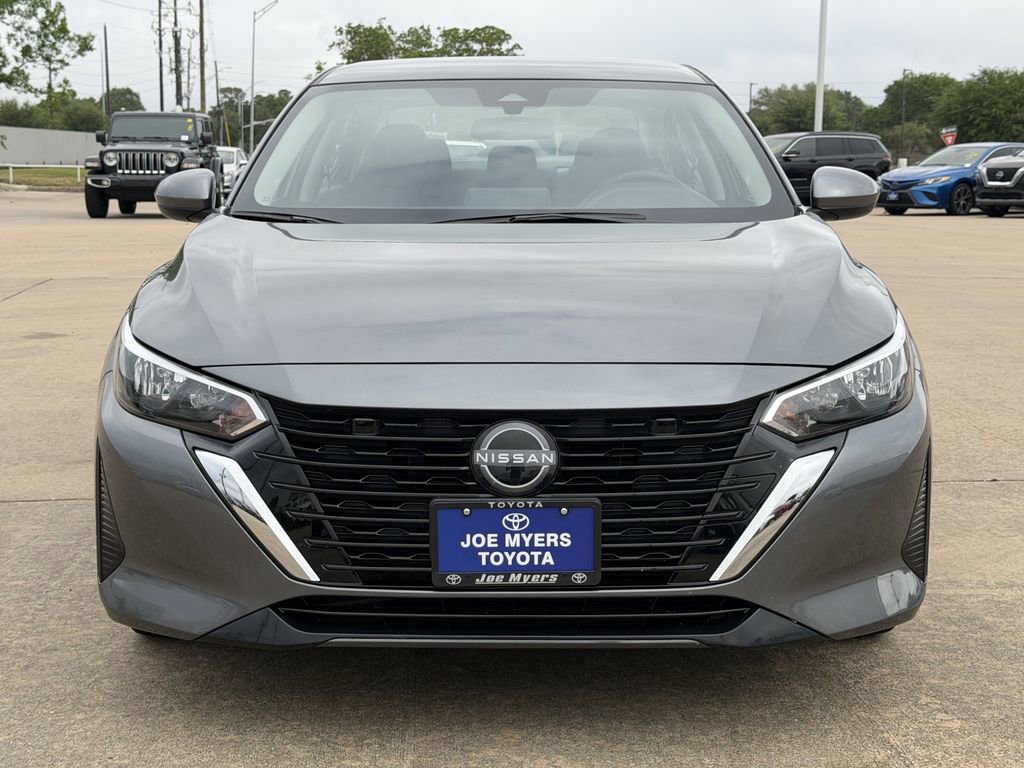 Used 2025 Nissan Sentra SV FWD image 3