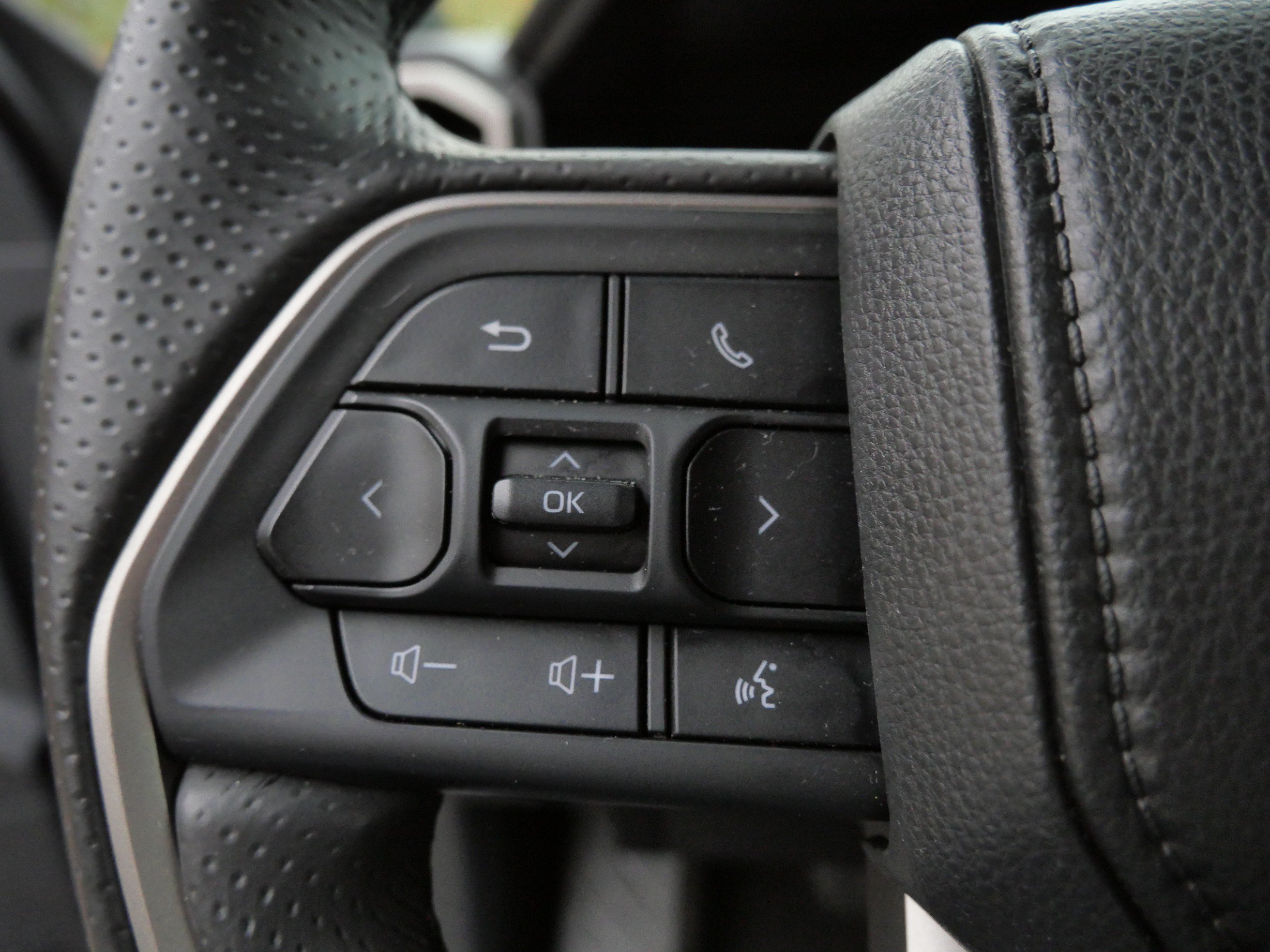 Certified 2026 Toyota 4Runner SR5 AWD/4WD image 28