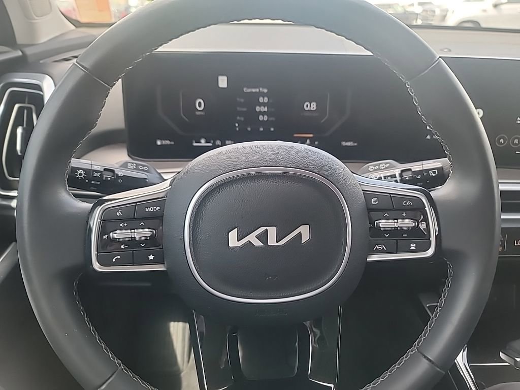 Used 2024 Kia Sorento SX FWD image 19