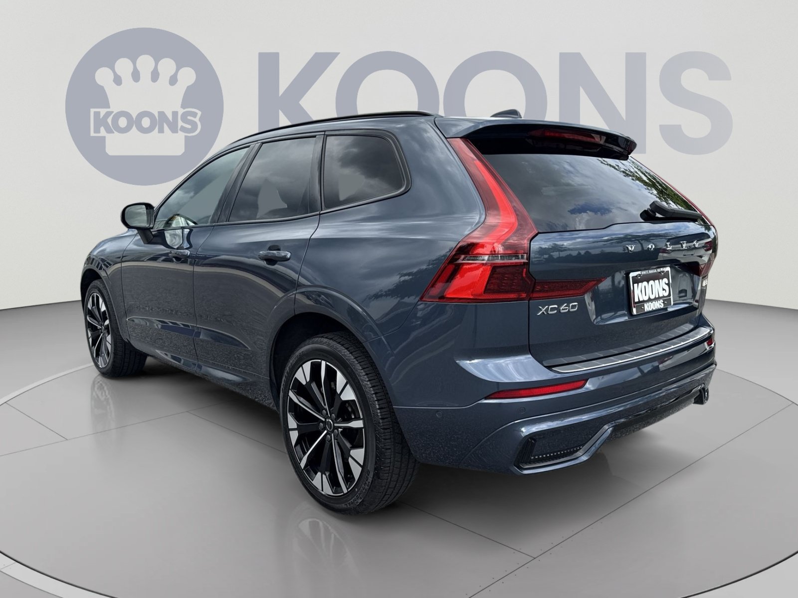 Certified 2026 Volvo XC60 B5 Plus AWD/4WD image 4