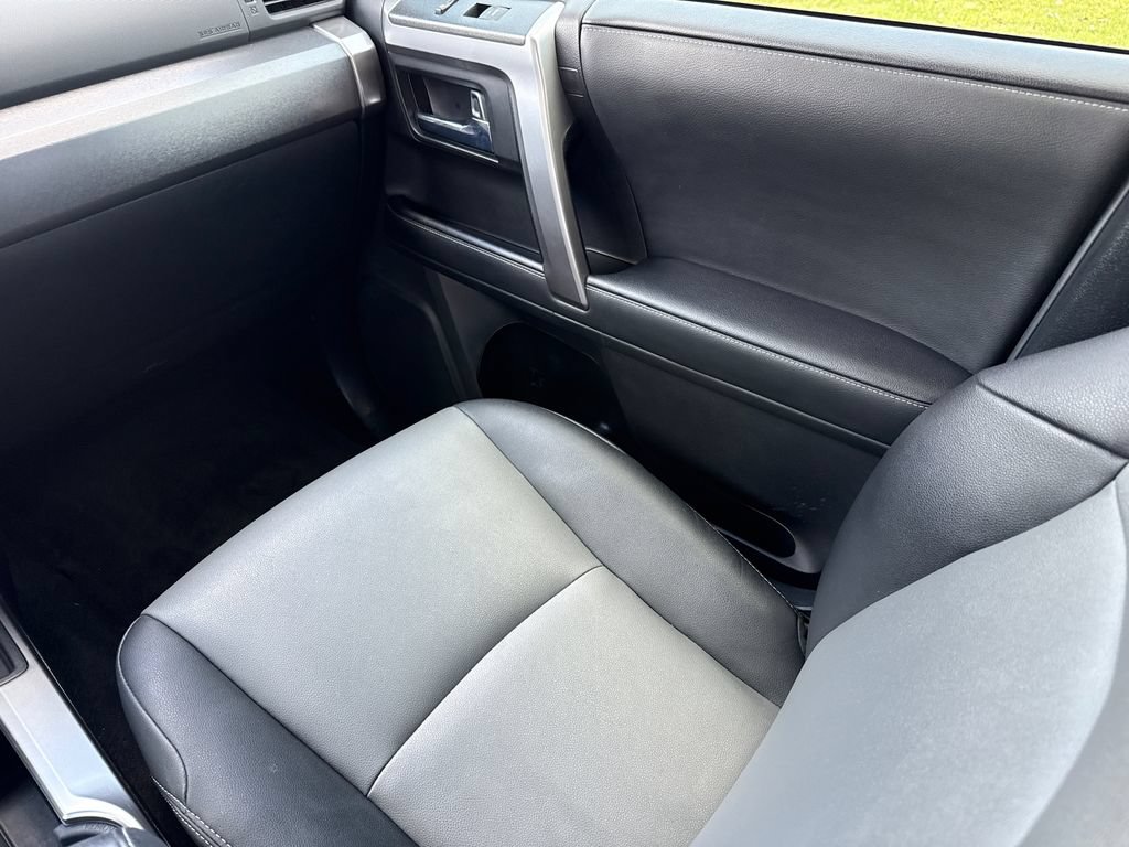 Used 2021 Toyota 4Runner SR5 Premium w/ Moonroof Package RWD image 16