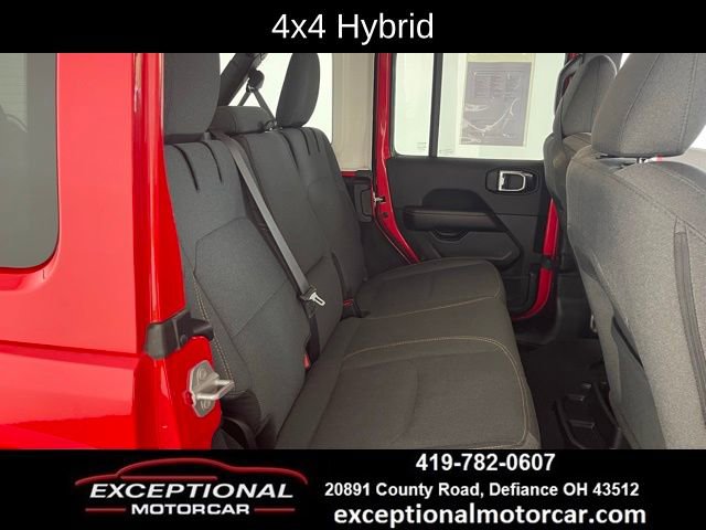 Used 2025 Jeep Wrangler Unlimited Sahara AWD/4WD image 48
