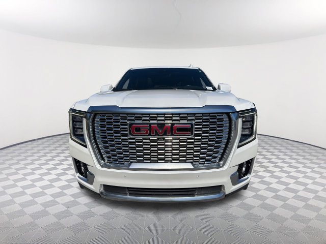 Used 2024 GMC Yukon XL Denali w/ Advanced Technology Package AWD/4WD image 2