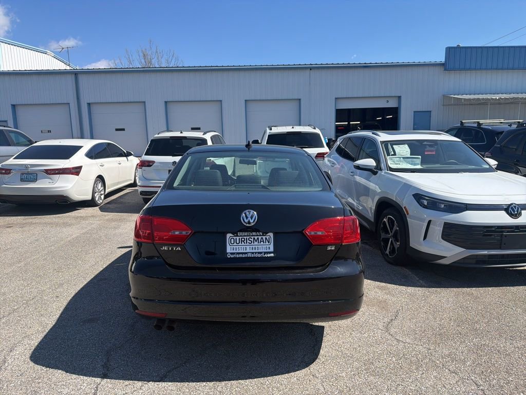 Used 2014 Volkswagen Jetta SE image 2