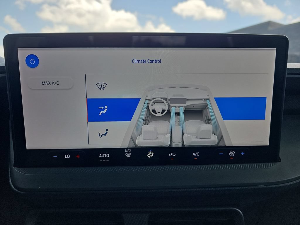 Used 2025 Ford Maverick Lobo AWD/4WD image 27
