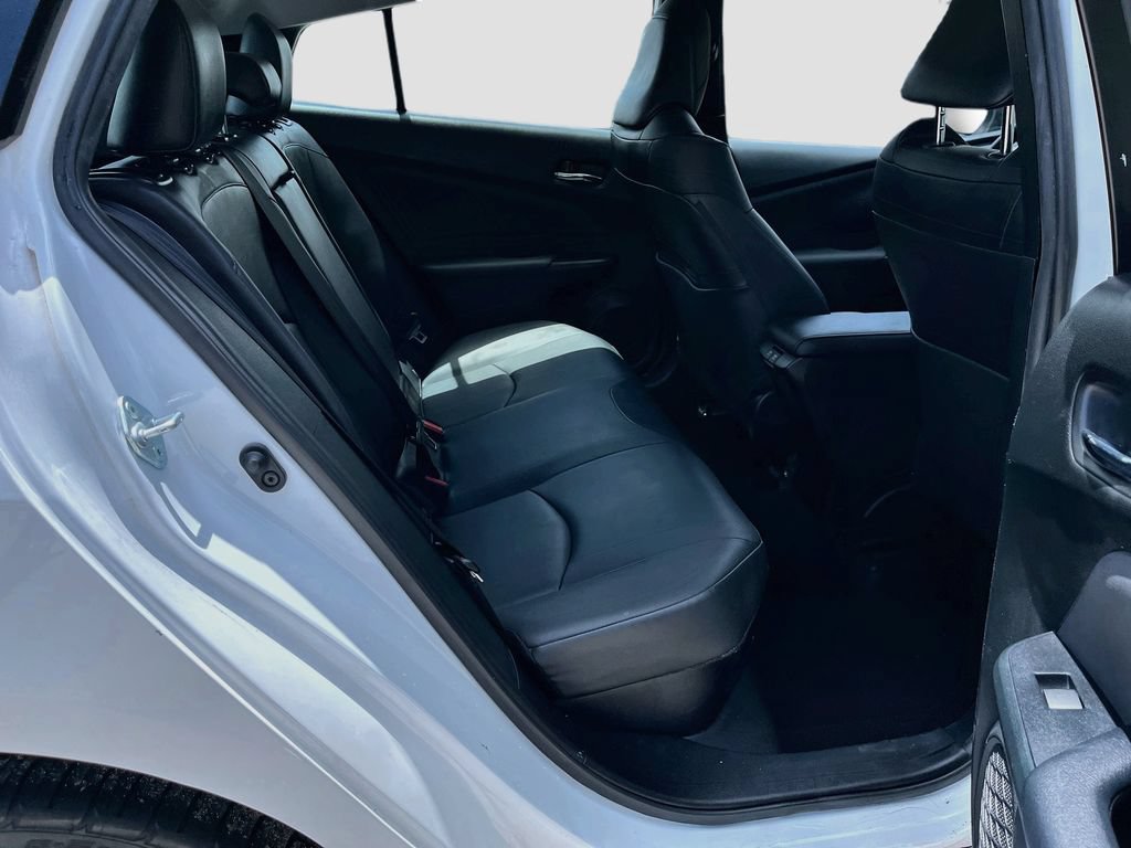 Used 2022 Toyota Prius Limited FWD image 27