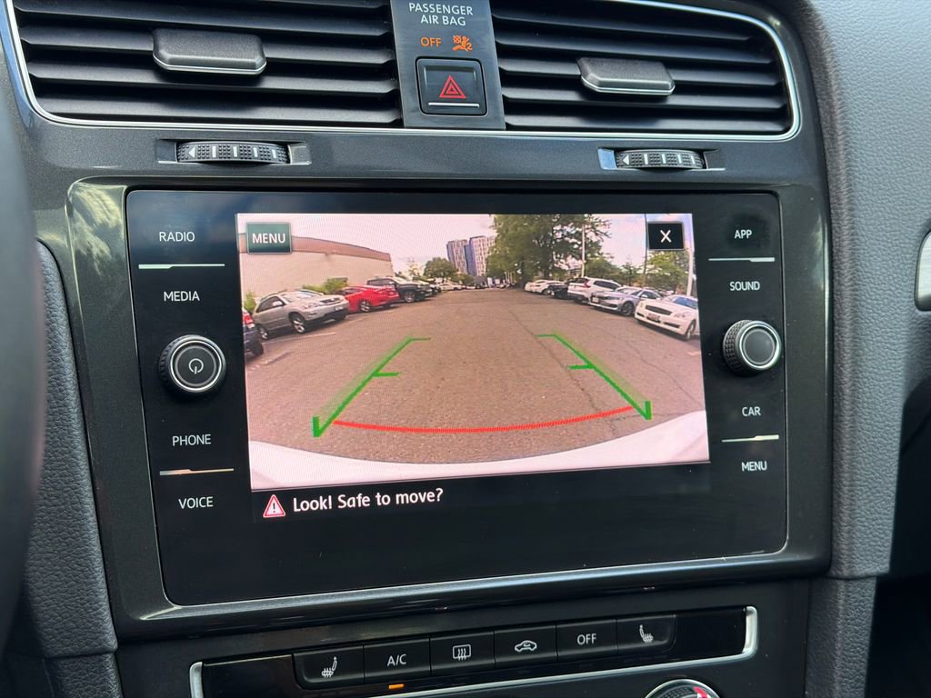 Used 2018 Volkswagen Golf SE FWD image 26