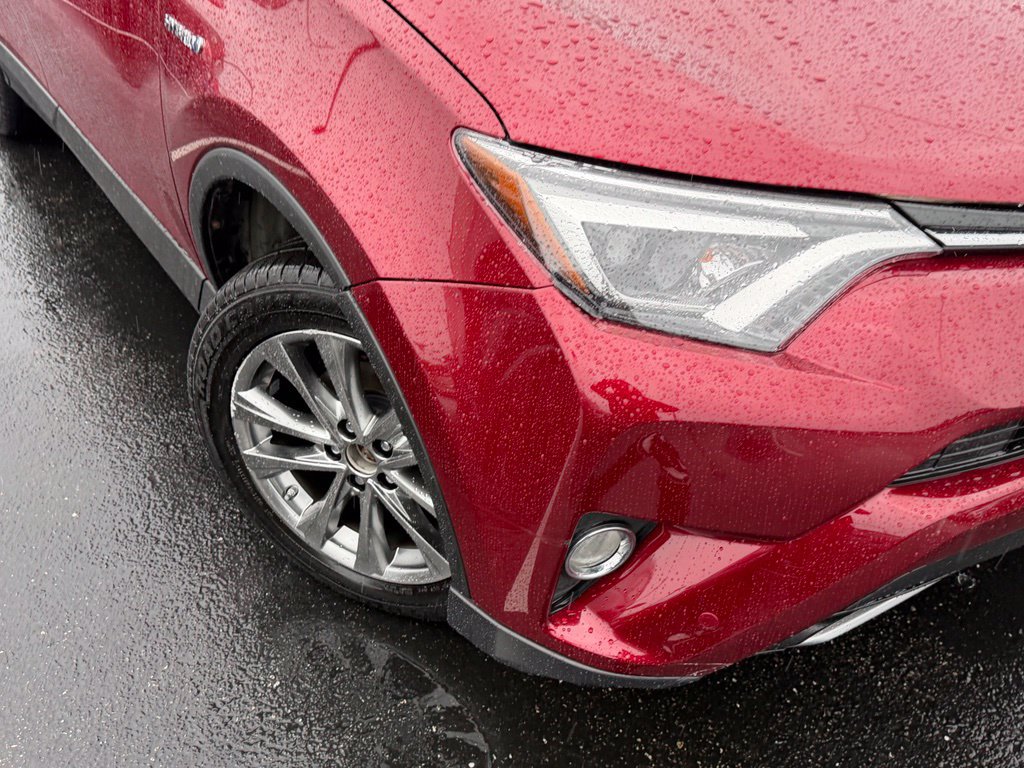 Used 2018 Toyota RAV4 Limited AWD/4WD image 2