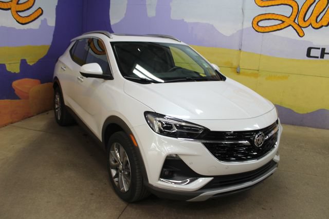 Used 2023 Buick Encore GX Essence w/ Advanced Technology Package AWD/4WD image 2