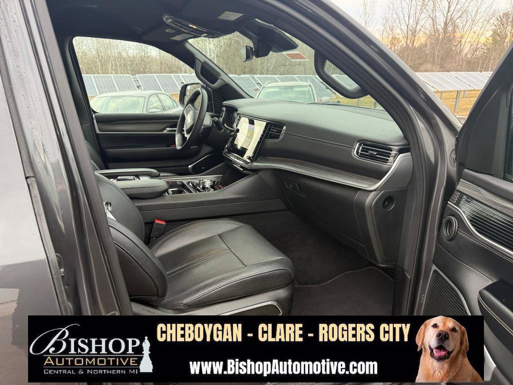 Used 2024 Jeep Wagoneer L Series III w/ Flexible Seating Group image 26