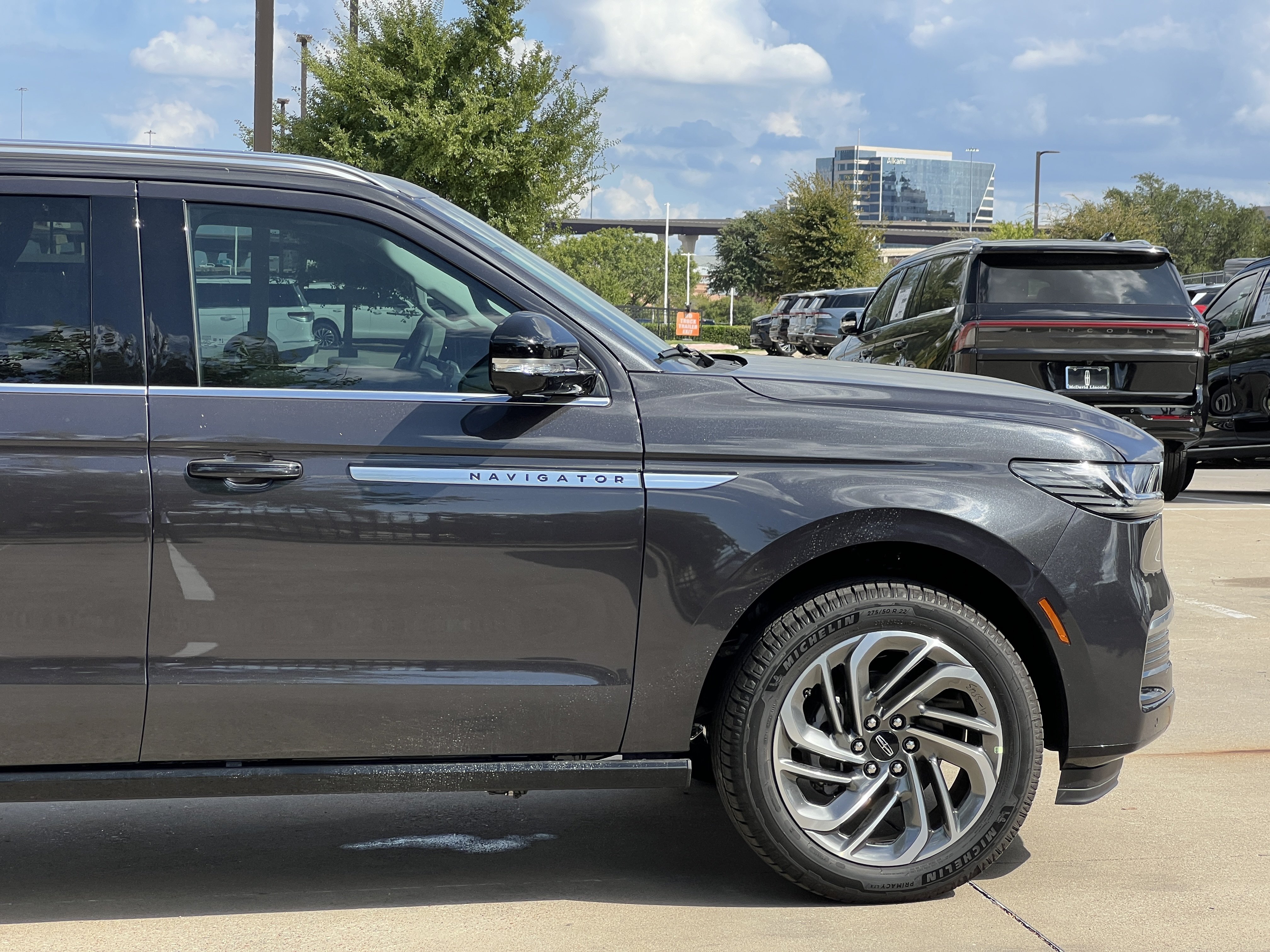 New 2027 Lincoln Navigator L Reserve AWD/4WD image 12