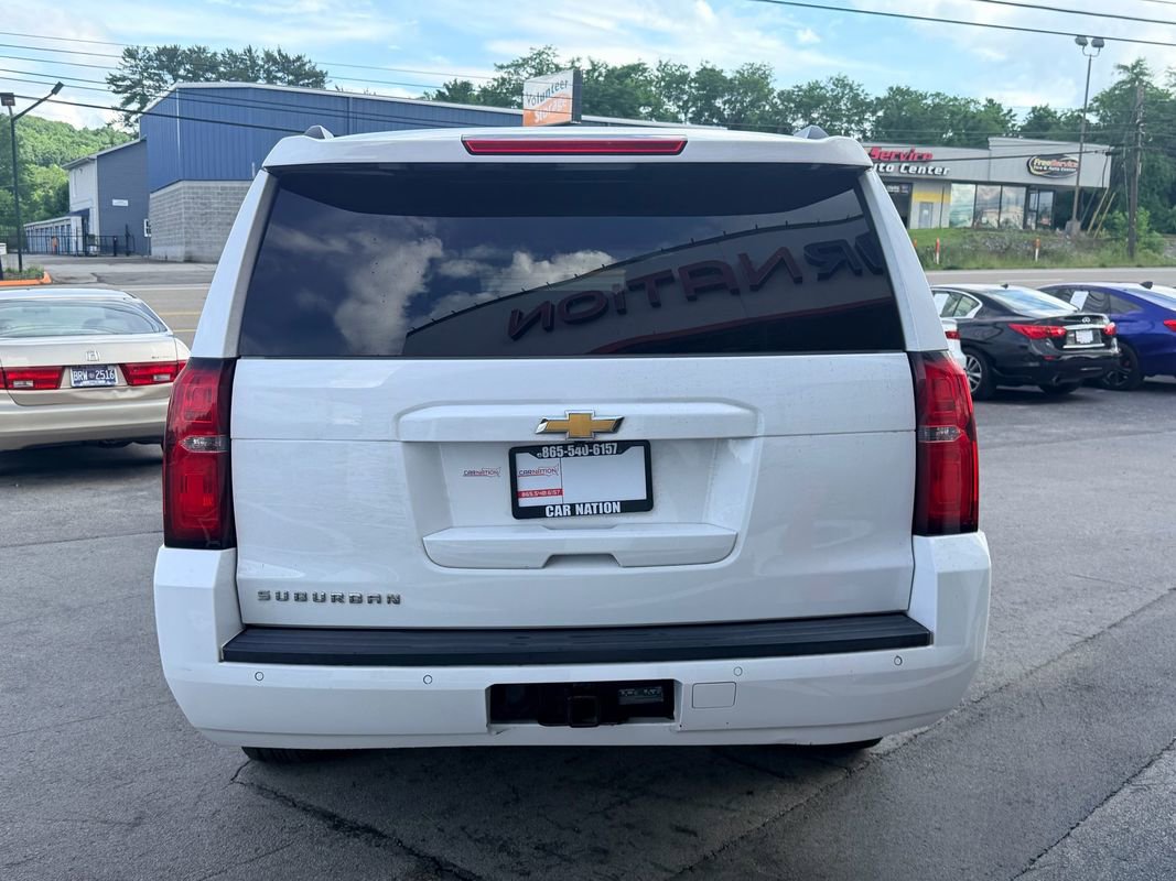 Used 2018 Chevrolet Suburban LT RWD image 5