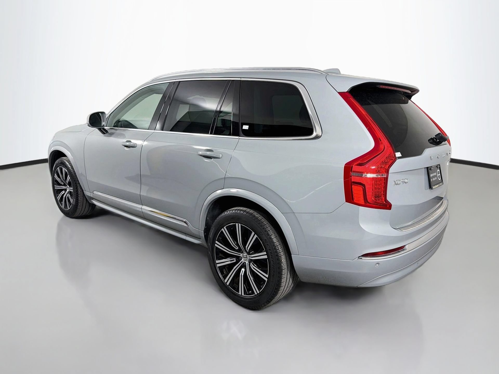 Certified 2024 Volvo XC90 B5 Core w/ Protection Package Premier AWD/4WD image 8