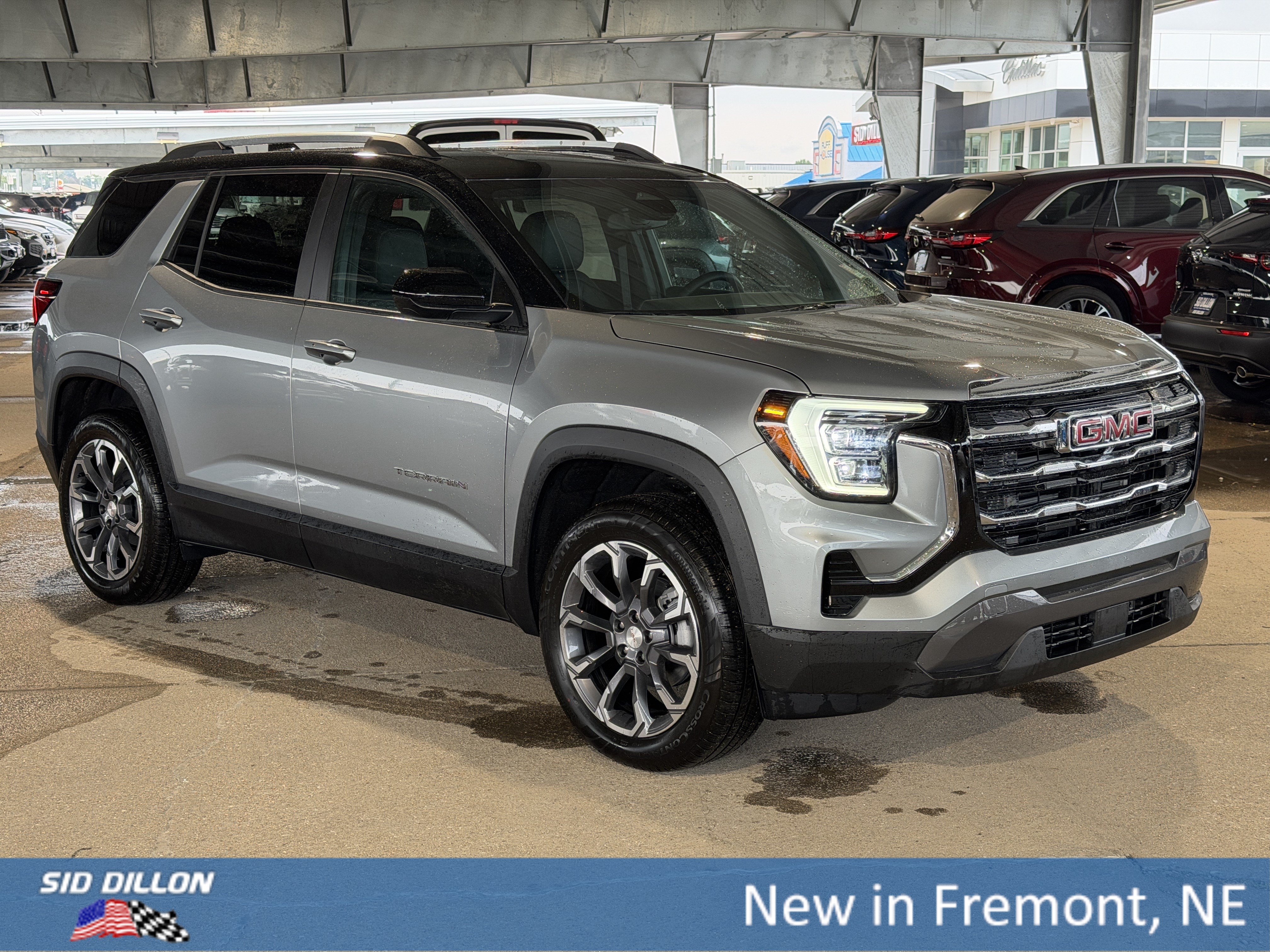 New 2027 GMC Terrain Elevation w/ Elevation Premium Package AWD/4WD image 2