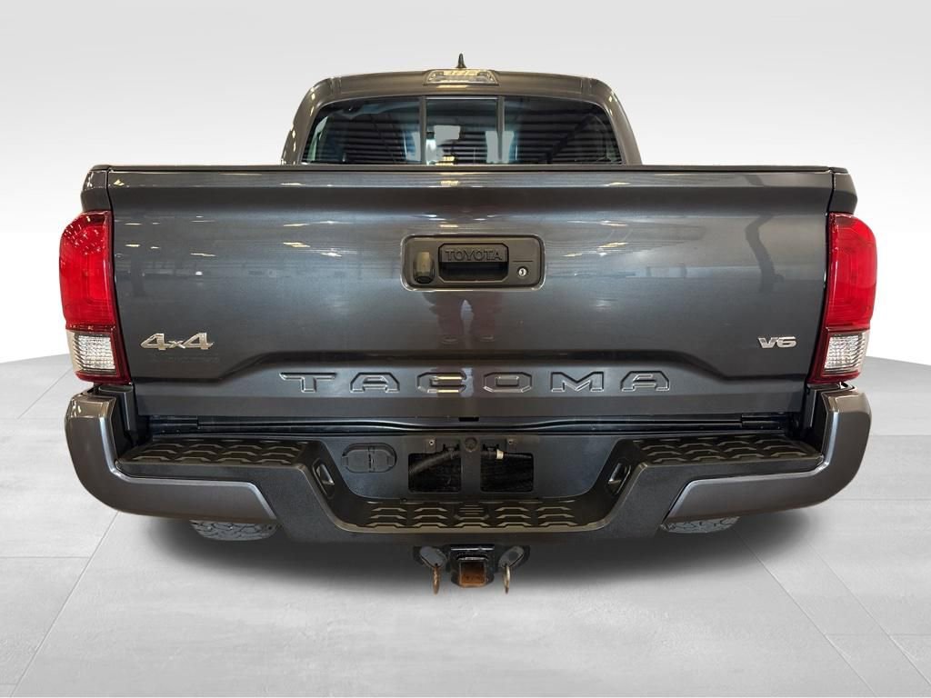 Used 2020 Toyota Tacoma SR image 4