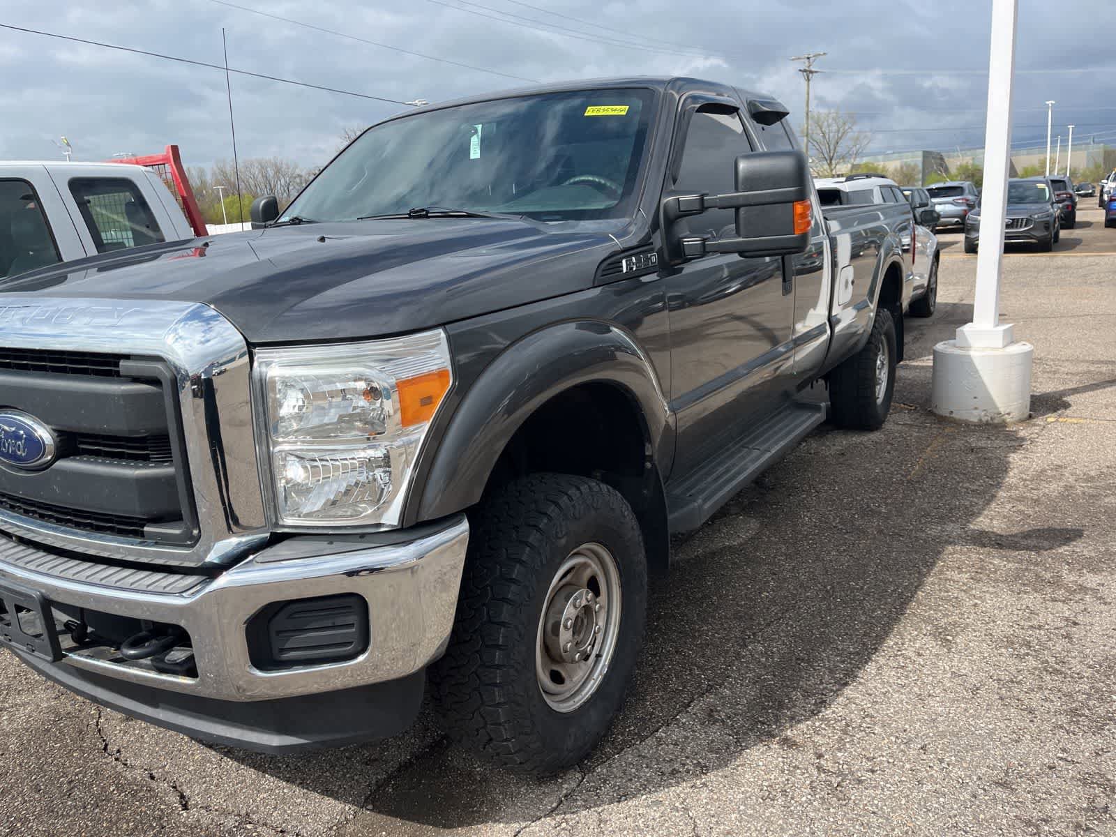 Used 2015 Ford F250 XL w/ XL Appearance Package AWD/4WD image 4
