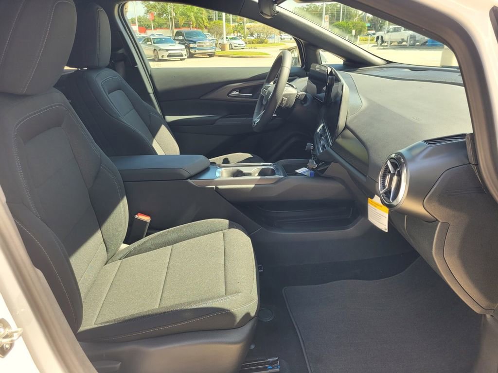 New 2026 Chevrolet Equinox EV LT FWD image 16