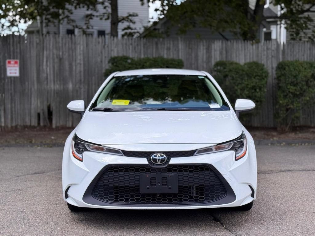 Used 2021 Toyota Corolla LE w/ Carpet Mat Package (TMS) FWD image 9