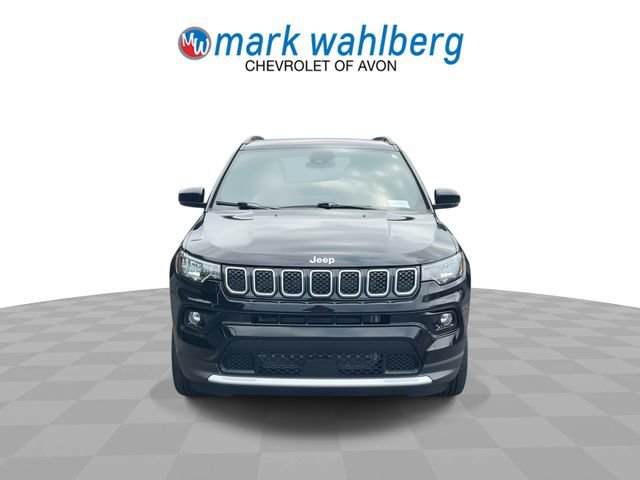 Used 2023 Jeep Compass Limited w/ Sun and Sound Group AWD/4WD image 3