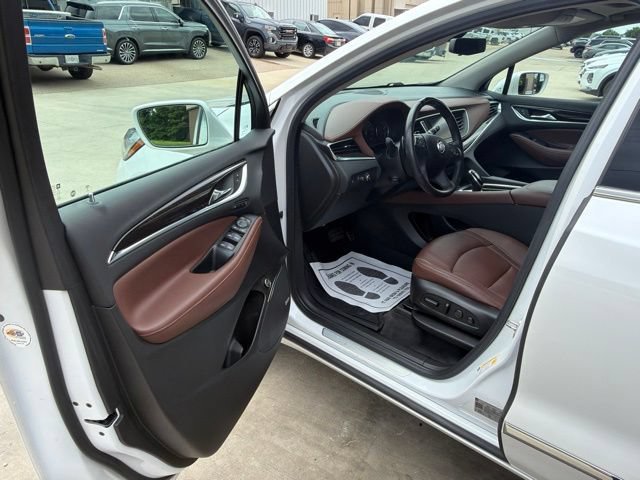 Used 2020 Buick Enclave Avenir FWD image 10