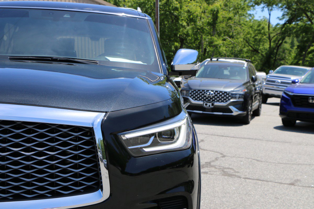 Used 2023 INFINITI QX80 Sensory w/ Cargo Package RWD image 13