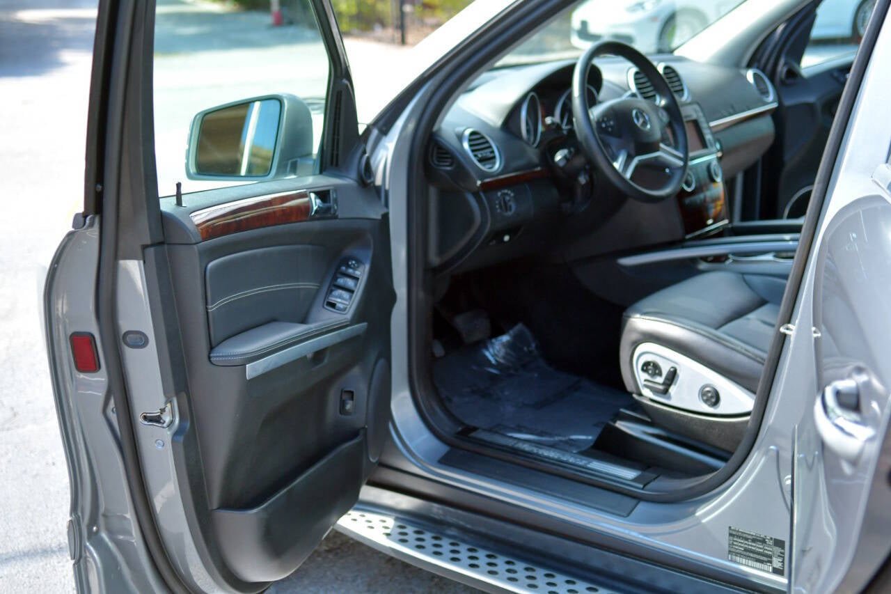 Used 2011 Mercedes-Benz GL 450 4MATIC image 14