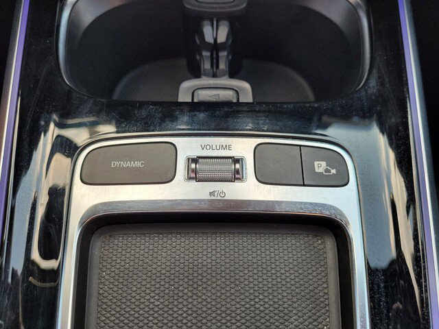 Used 2024 Mercedes-Benz GLB 250 w/ Driver Assistance Package image 29