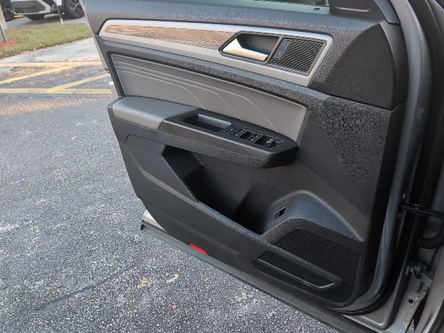 Used 2023 Volkswagen Atlas Cross Sport SE image 22