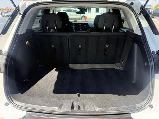 Used 2025 Chevrolet TrailBlazer LT AWD/4WD image 5