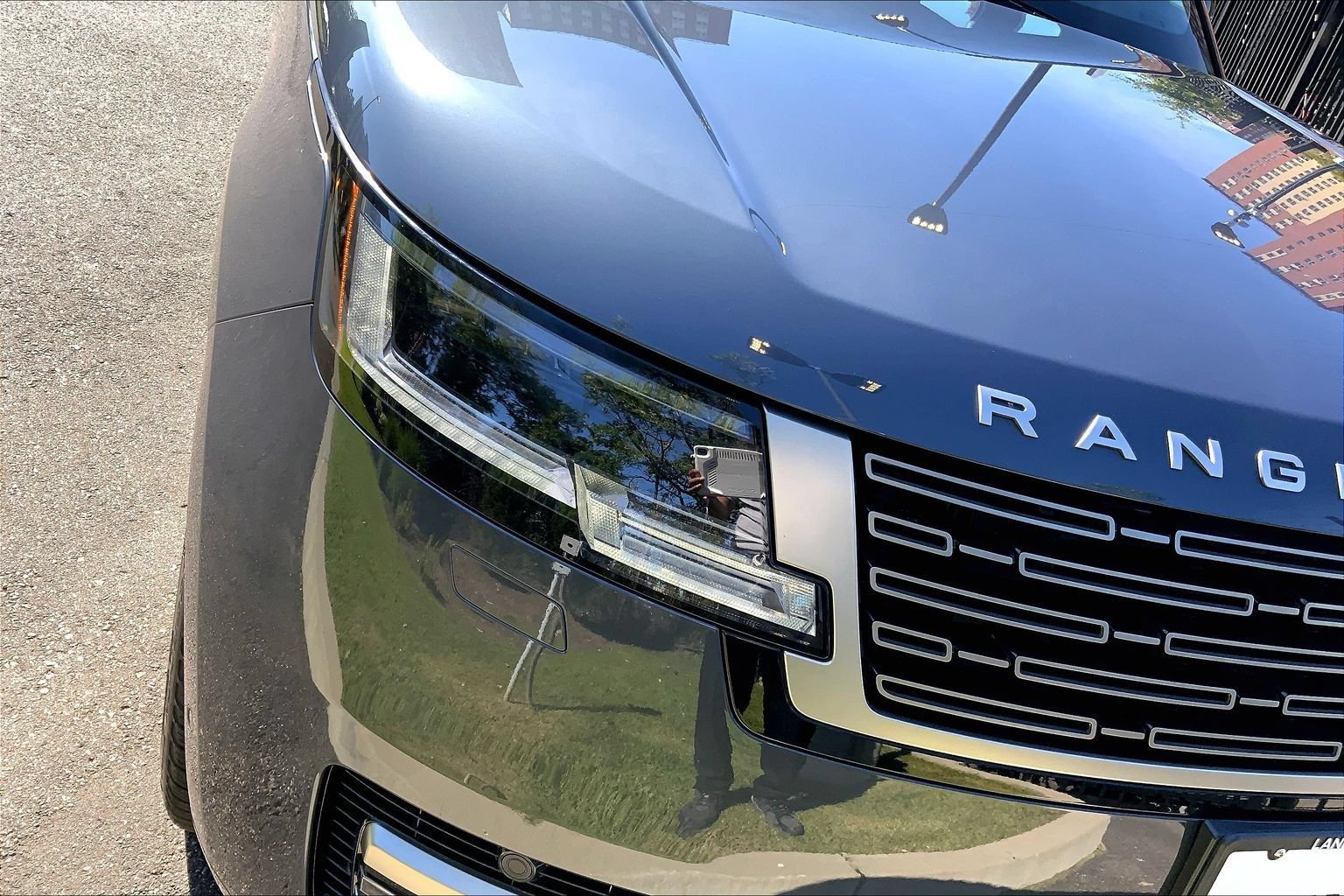 Certified 2024 Land Rover Range Rover SE AWD/4WD image 27