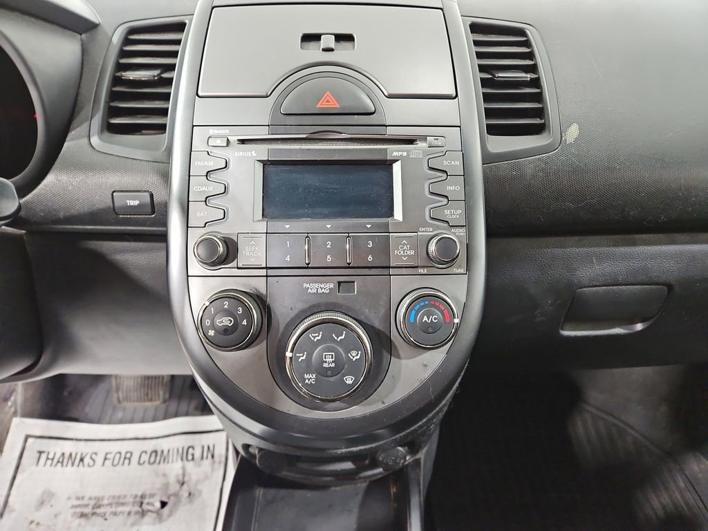 Used 2011 Kia Soul + image 19