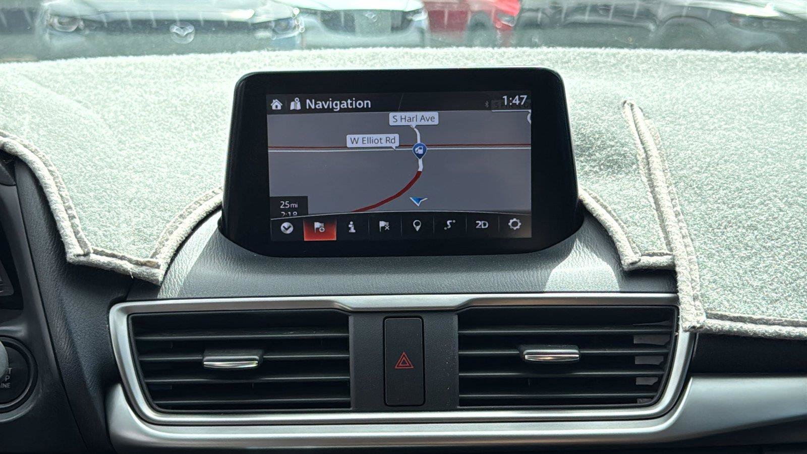 Used 2018 MAZDA MAZDA3 Touring FWD image 16
