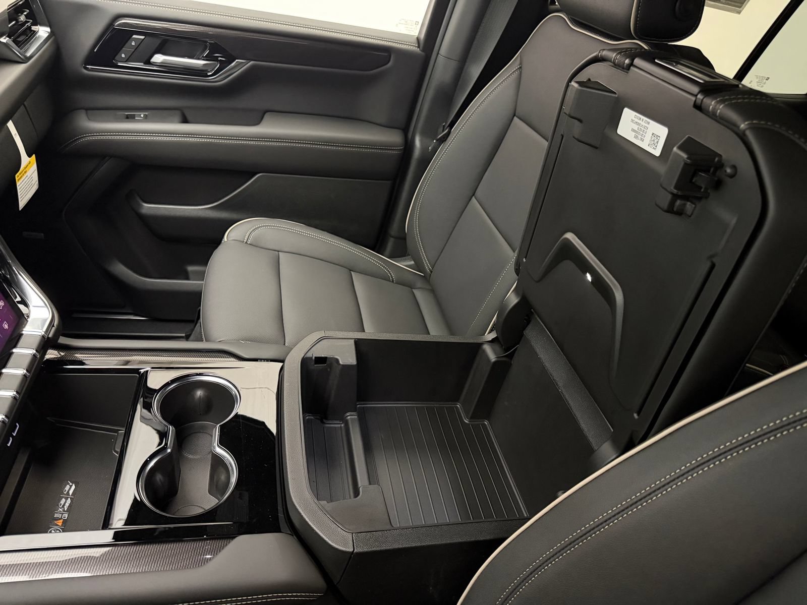New 2026 GMC Yukon Elevation AWD/4WD image 30