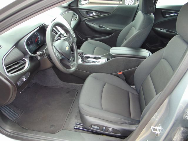 Used 2025 Chevrolet Malibu LT FWD image 10