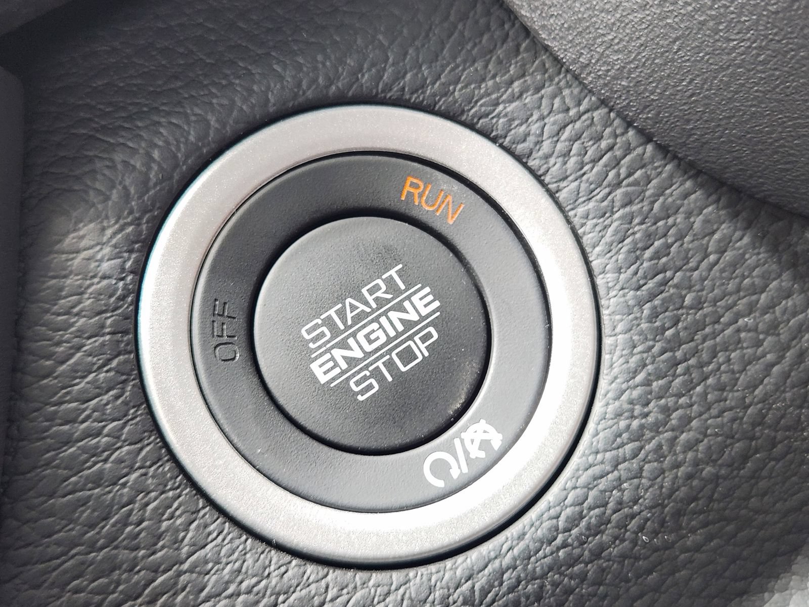 New 2026 RAM 3500 Laramie AWD/4WD image 15