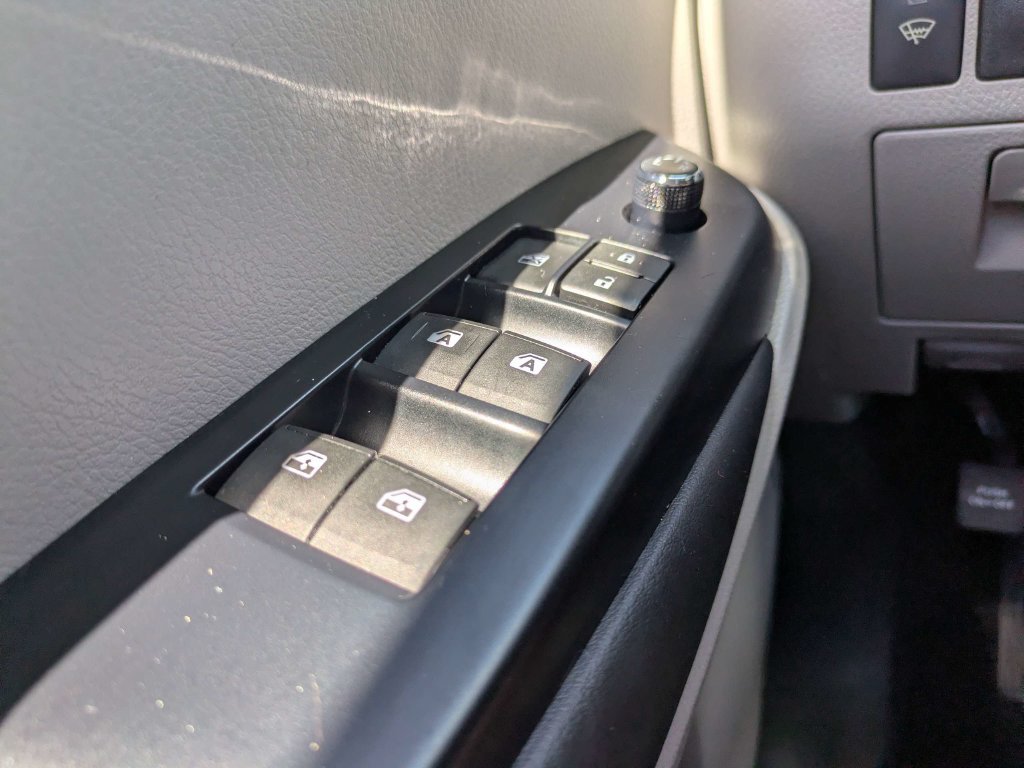 Used 2014 Toyota Highlander XLE AWD/4WD image 26