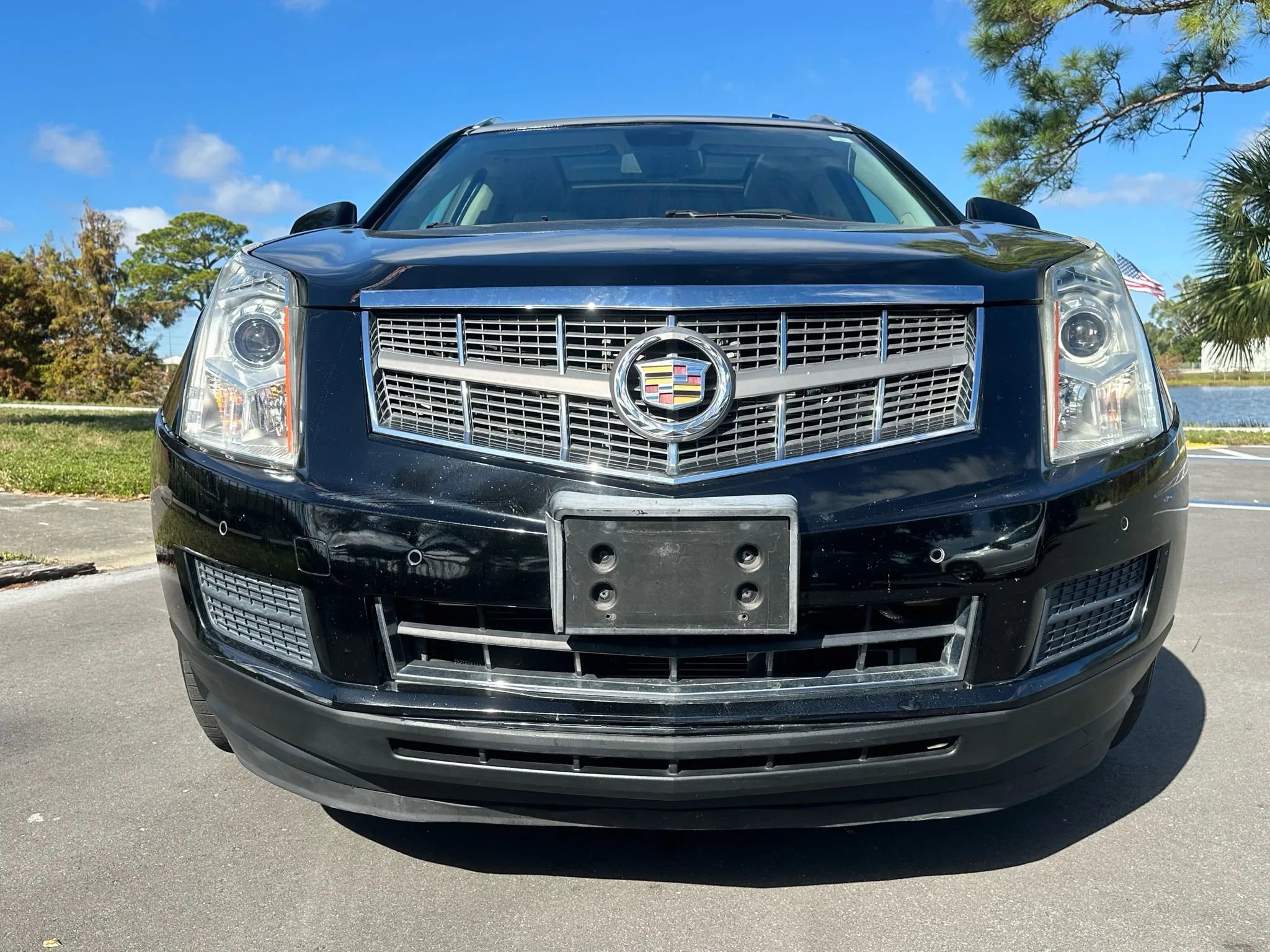 Used 2012 Cadillac SRX Luxury FWD image 3