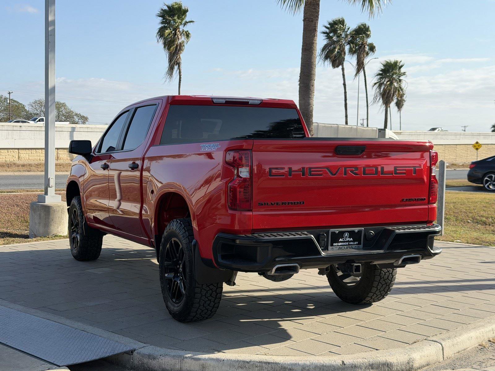 Used 2024 Chevrolet Silverado 1500 Custom Trail Boss w/ LPO, Dark Essentials Package image 19