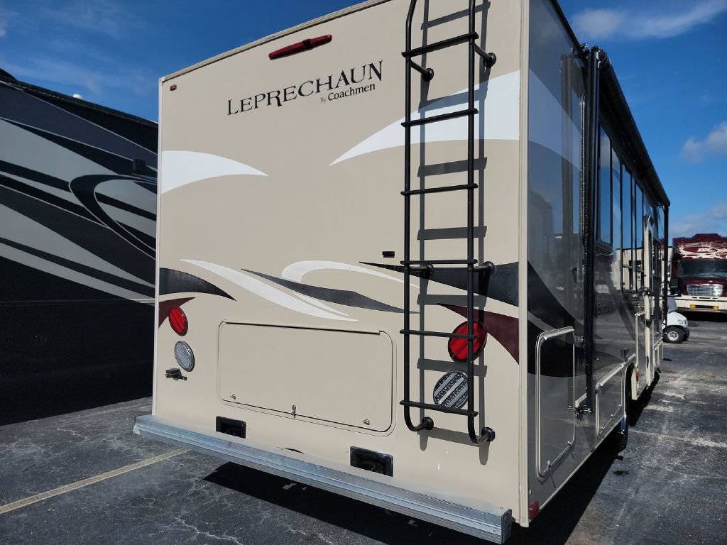 Used 2017 Ford E-450 and Econoline 450 Super Duty w/ Motorhome Prep Package RWD image 5