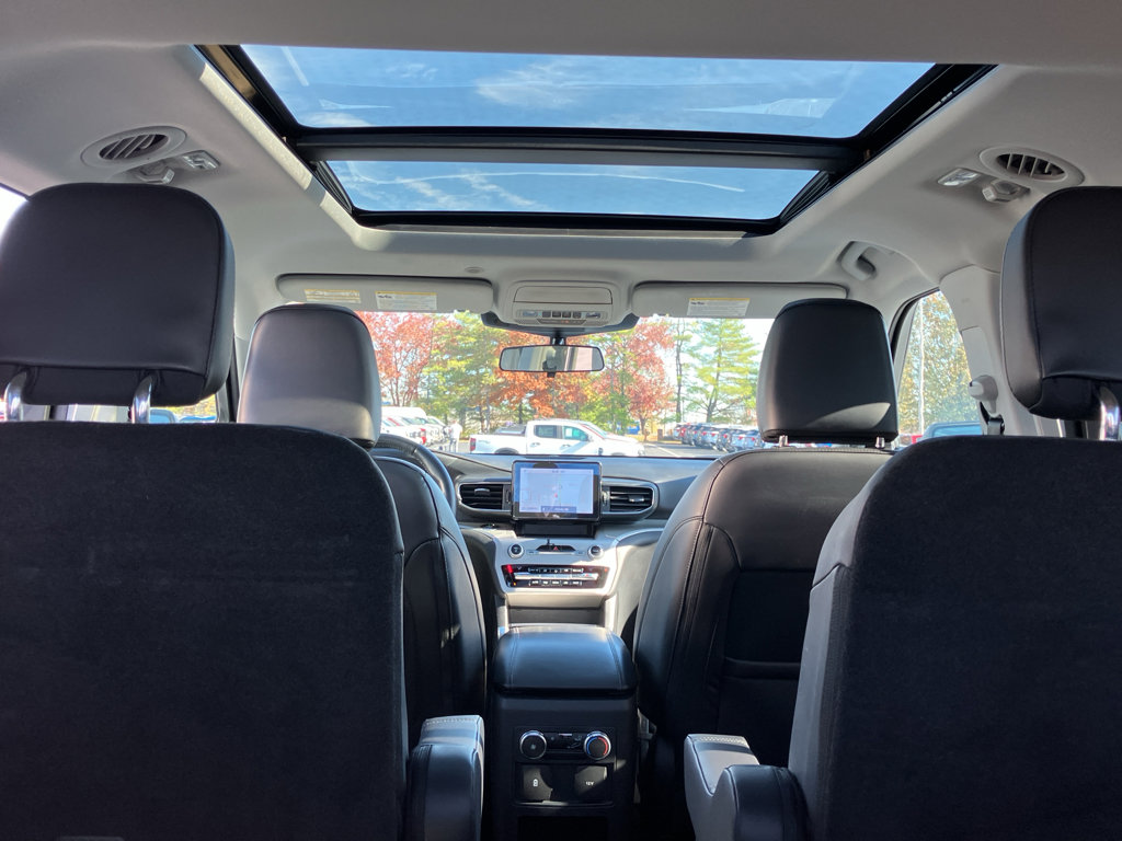 Certified 2021 Ford Explorer XLT w/ Equipment Group 202A image 33